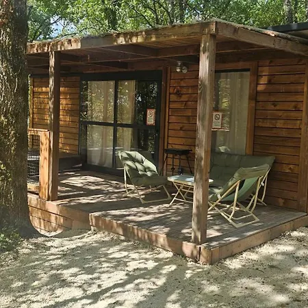 Au Bois Tranquille Chalet *