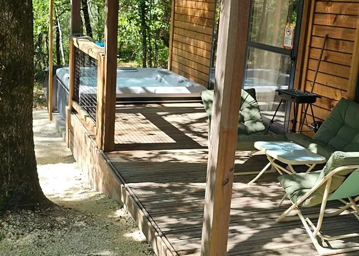 Au Bois Tranquille * Saint-Andre-de-Double